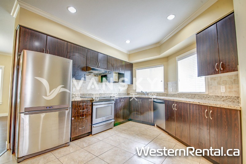 260107210907_41-7393 Turnill St Richmond-3.jpg